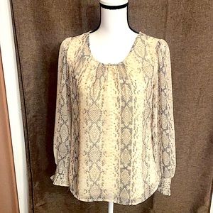 NWT GORGEOUS 2 piece SNAKESKIN BLOUSE .